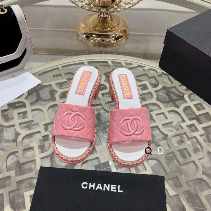 Picture of Chanel Slippers _SKUChanelsz35-40GDT02013220